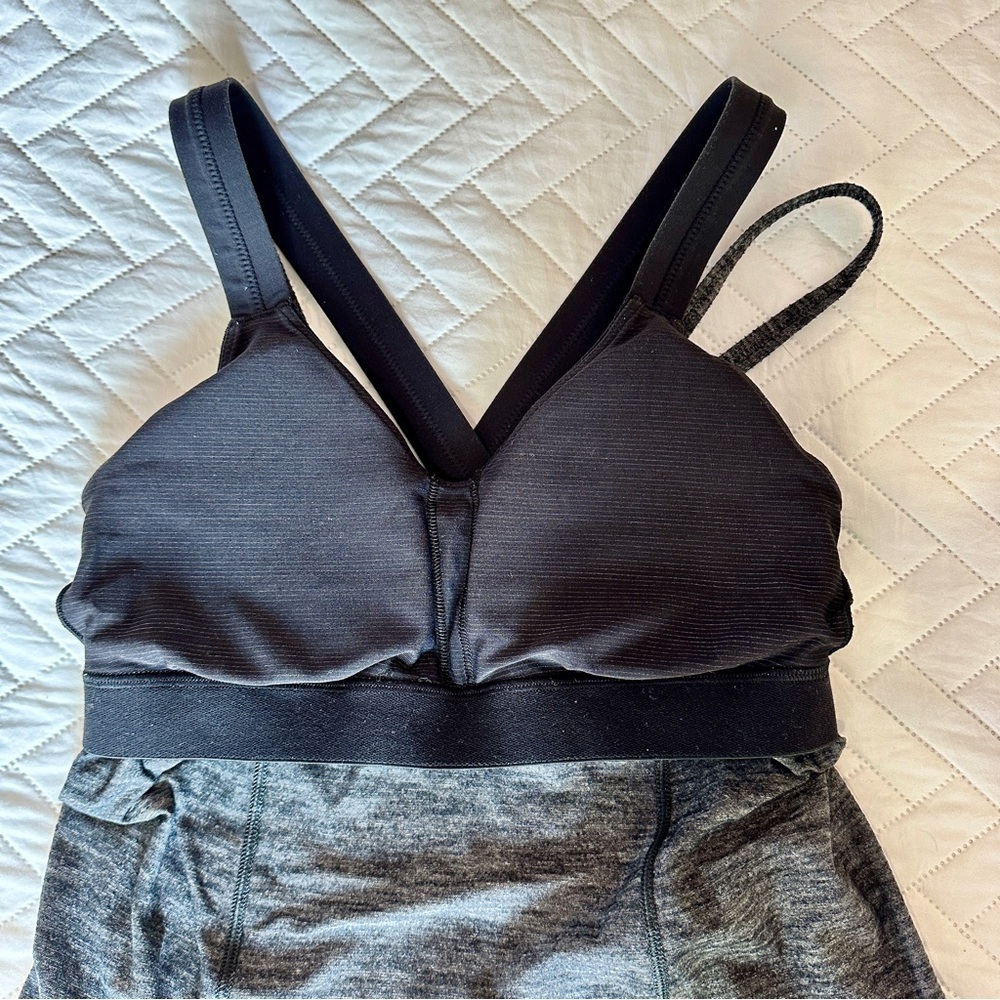 Lululemon Run For Gold Black Tank Built-In Bra with removable pads Size 4 - Picture 16 of 16